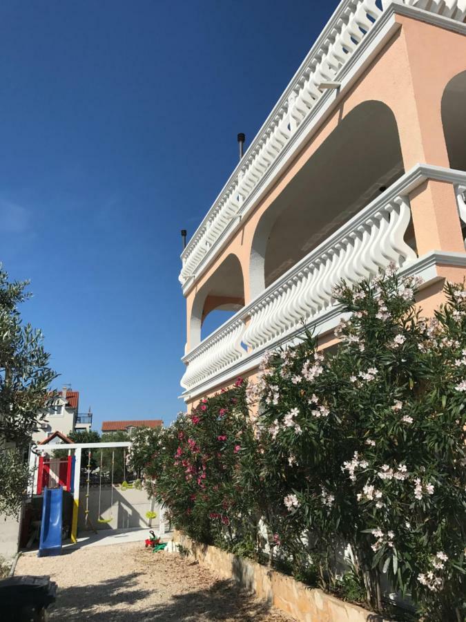 Apartments Villa Dolmar Vodice Exterior photo