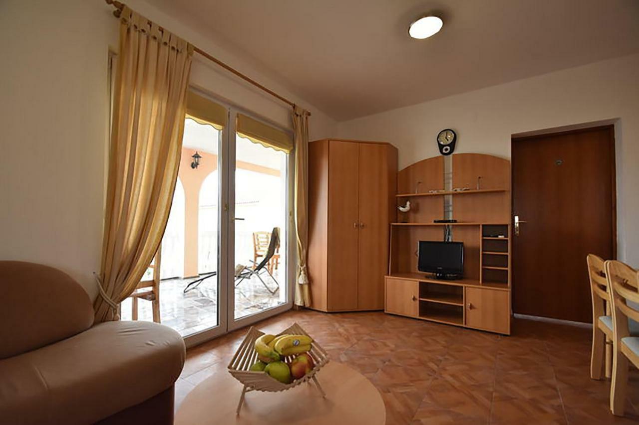 Apartments Villa Dolmar Vodice Exterior photo